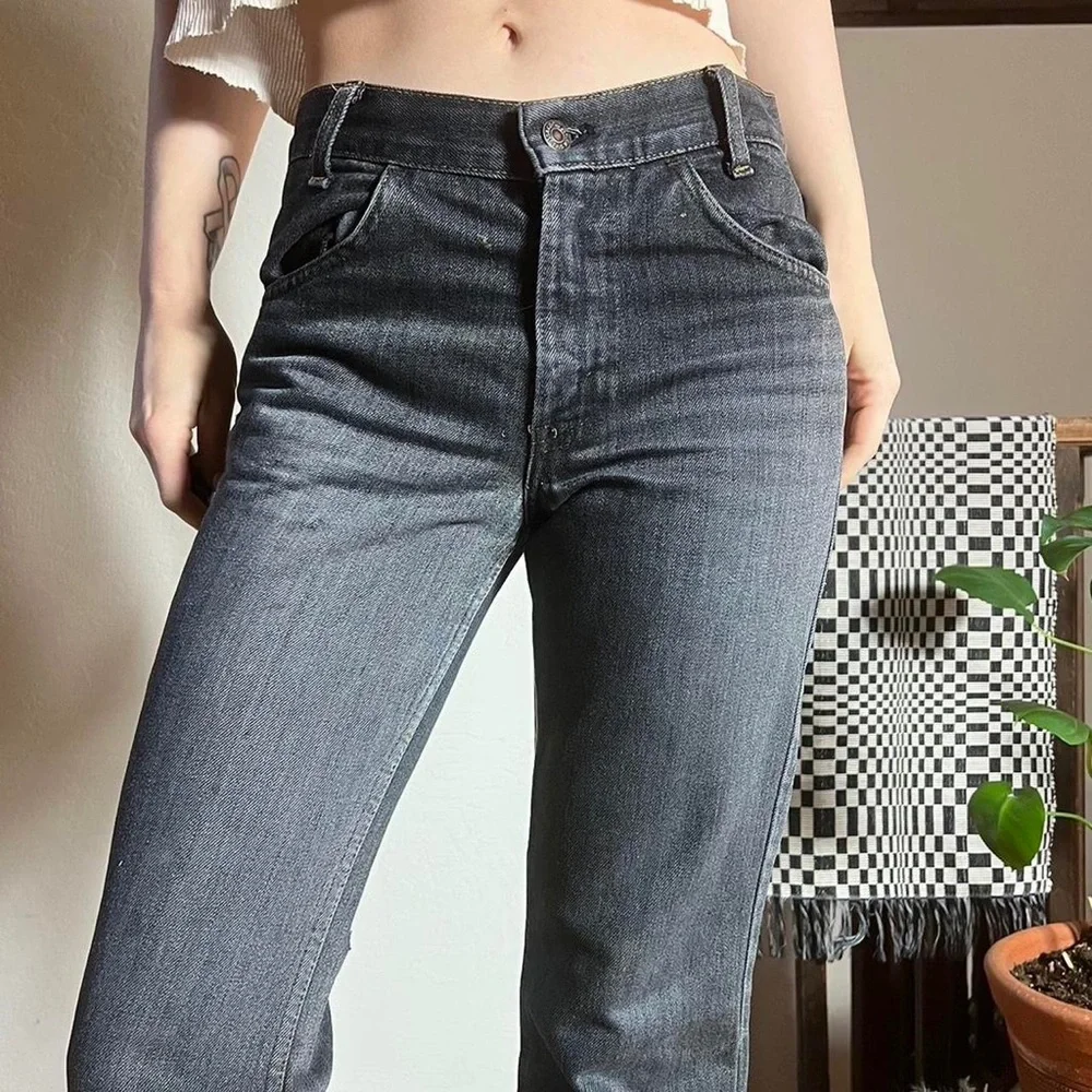 Vintage Levi’s Bellbottoms - Picture 6 of 6